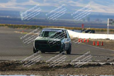 media/Nov-16-2025-CalClub SCCA (Sun) [[2975c16dfc]]/Group 6/Turn 1/